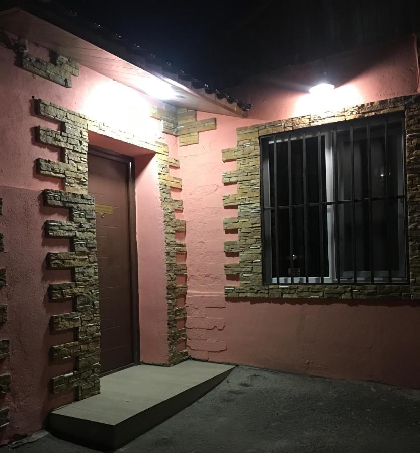 Bonvenon Capsule Hostel Erivan Exterior foto